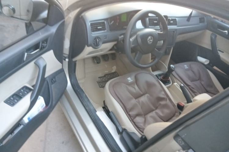 Used Skoda Rapid 2013 1.4L Manual Smart Selection Trim Driver Seat