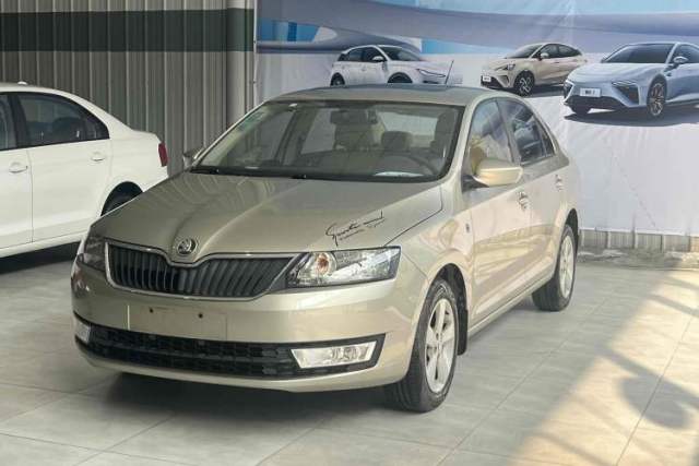 Used Skoda Rapid 2013 1.6L Manual Smart Selection Model