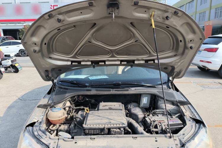 Used Skoda Rapid 2013 1.6L Automatic Smart Selection Model Engine Bay