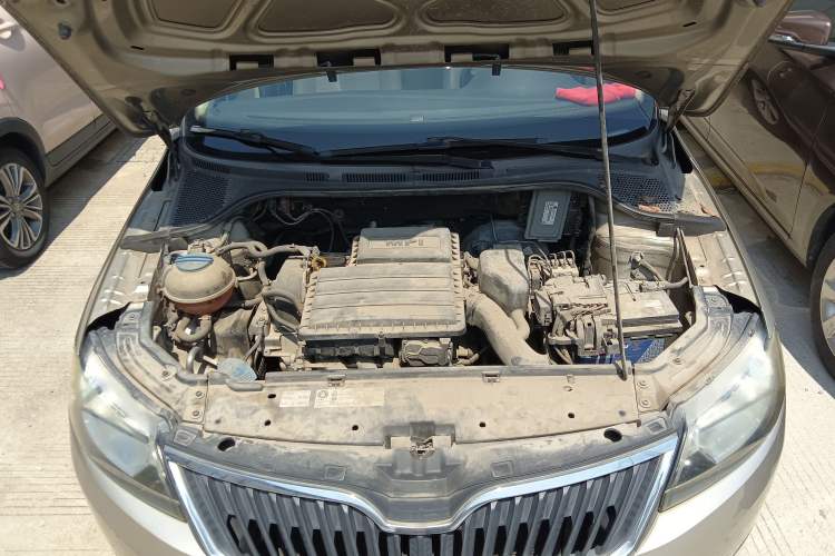 Used Skoda Rapid 2013 1.6L Manual Smart Selection Model Engine Bay