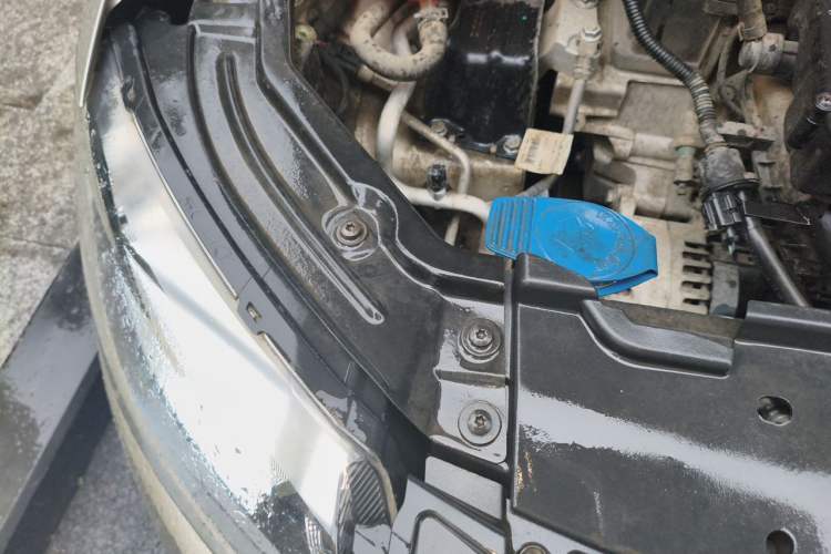 Used Skoda Rapid 2013 1.6L Manual Smart Selection Model Engine Bay Right