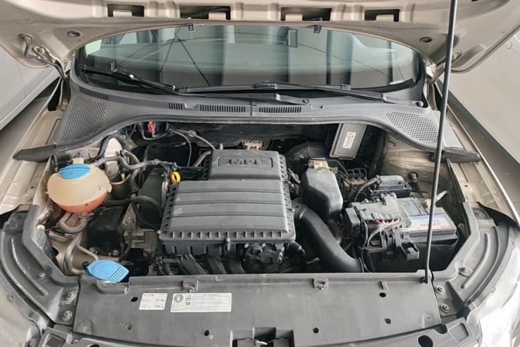 Used Skoda Rapid 2013 1.6L Automatic Smart Selection Model Engine Bay