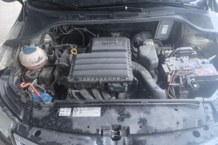 Used Skoda Rapid 2013 1.6L Automatic Smart Selection Model Engine Bay