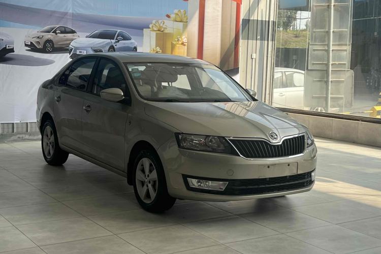 Used Skoda Rapid 2013 1.6L Manual Smart Selection Model Exterior 2
