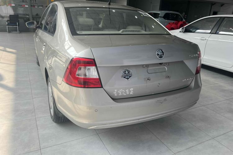 Used Skoda Rapid 2013 1.6L Manual Smart Selection Model Exterior 3