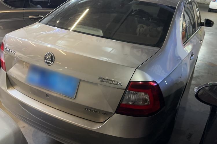 Used Skoda Rapid 2013 1.6L Manual Preferred Version Exterior 3