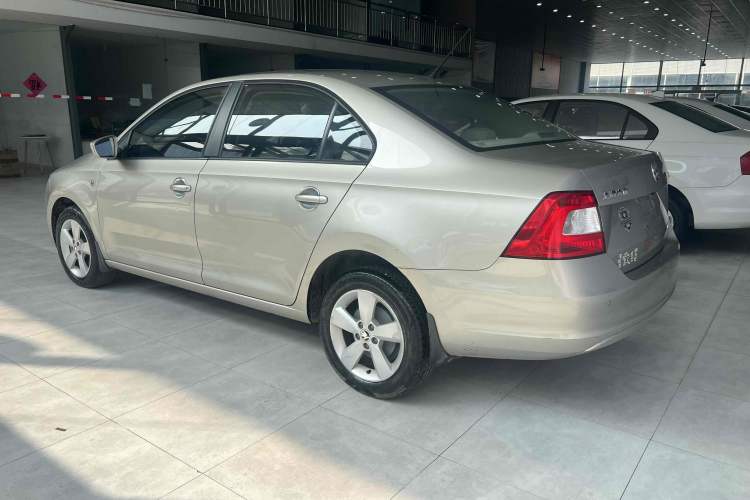Used Skoda Rapid 2013 1.6L Manual Smart Selection Model Exterior 4