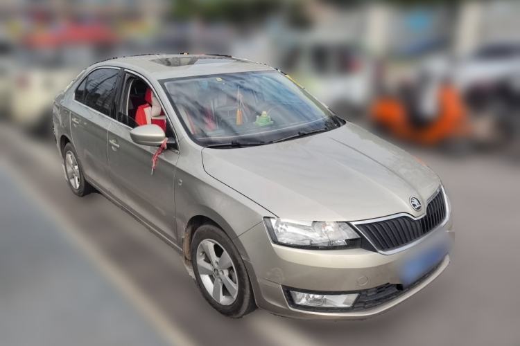 Used Skoda Rapid 2013 1.6L Manual Smart Selection Model Front Right 45 Deg