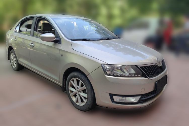 Used Skoda Rapid 2013 1.6L Automatic Preferred Model Front Right 45 Deg