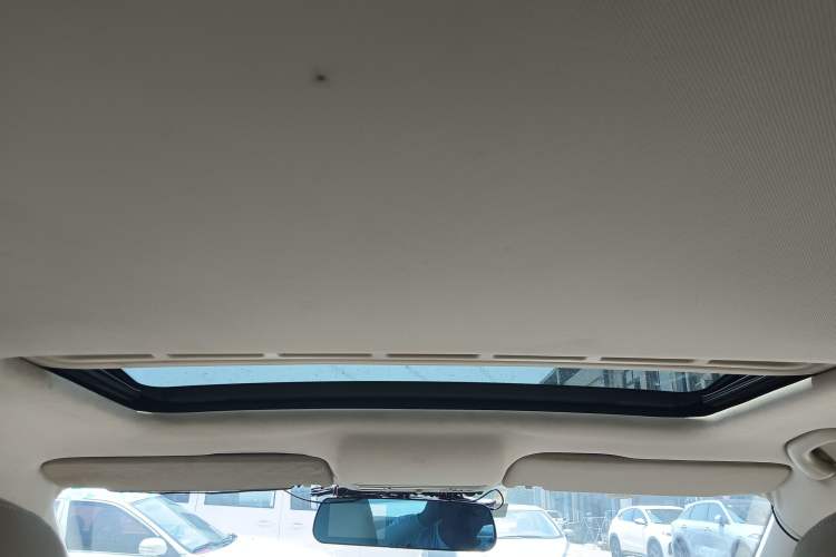 Used Skoda Rapid 2013 1.6L Manual Smart Selection Model Headliner
