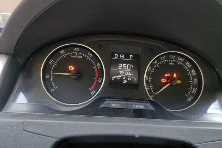Used Skoda Rapid 2013 1.6L Automatic Preferred Model Instrument Cluster