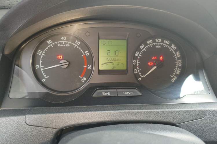 Used Skoda Rapid 2013 1.6L Manual Smart Selection Model Instrument Cluster