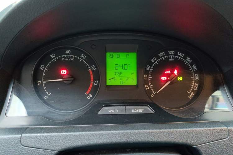 Used Skoda Rapid 2013 1.6L Automatic Smart Selection Model Instrument Cluster
