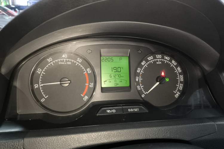 Used Skoda Rapid 2013 1.6L Automatic Smart Selection Model Instrument Cluster