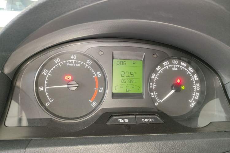 Used Skoda Rapid 2013 1.6L Automatic Smart Selection Model Instrument Cluster