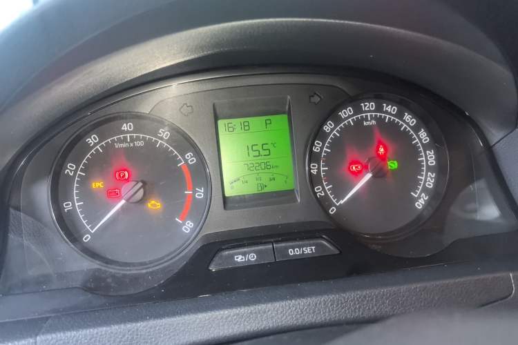 Used Skoda Rapid 2013 1.6L Automatic Smart Selection Model Instrument Cluster