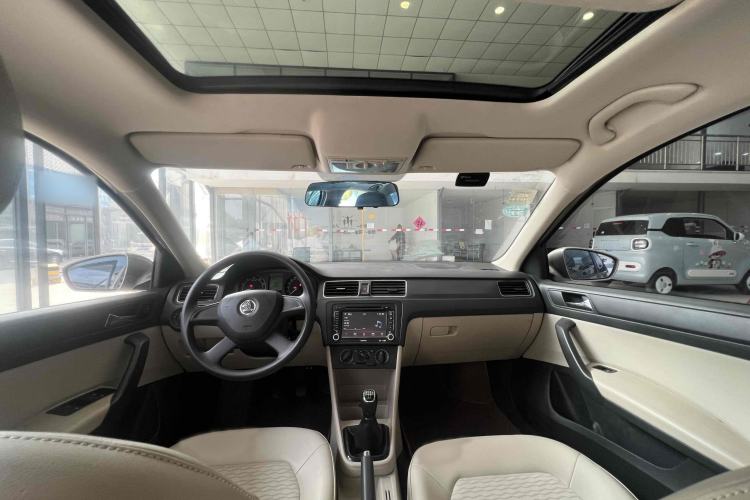 Used Skoda Rapid 2013 1.6L Manual Smart Selection Model Interior 1