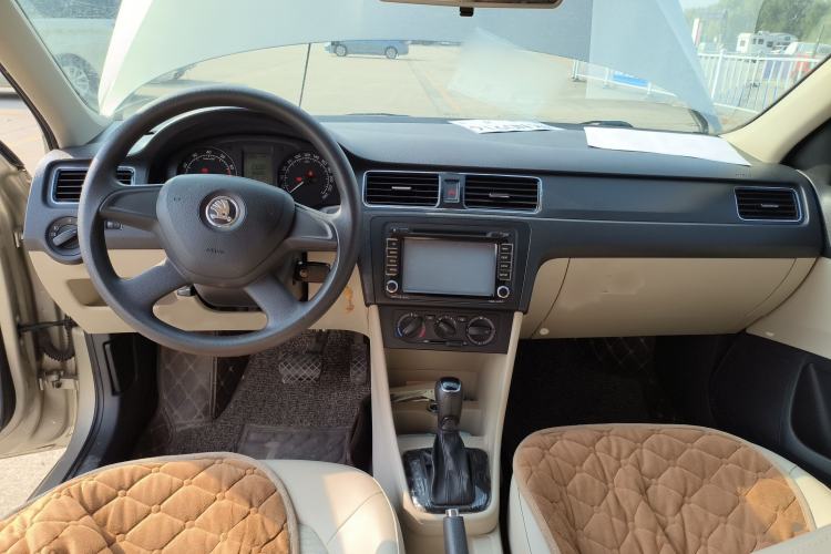 Used Skoda Rapid 2013 1.6L Automatic Smart Selection Model Interior 2