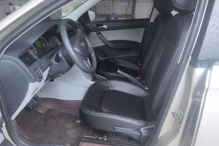Used Skoda Rapid 2013 1.6L Automatic Smart Selection Model Left Front Seat