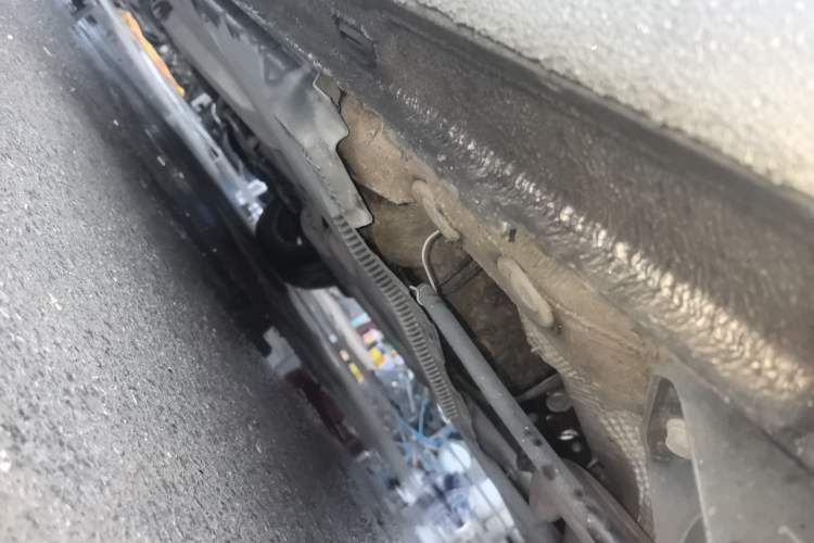 Used Skoda Rapid 2013 1.6L Automatic Smart Selection Model Left Side Sill