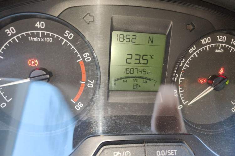 Used Skoda Rapid 2013 1.6L Automatic Smart Selection Model Odometer Close Up