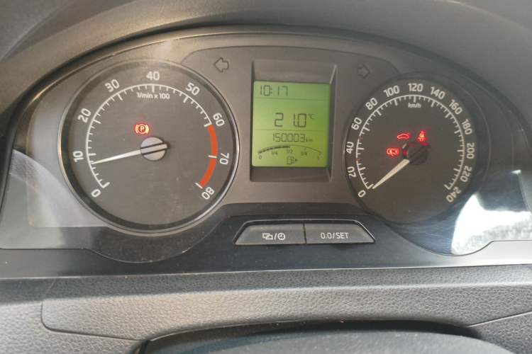 Used Skoda Rapid 2013 1.6L Manual Smart Selection Model Odometer Close Up