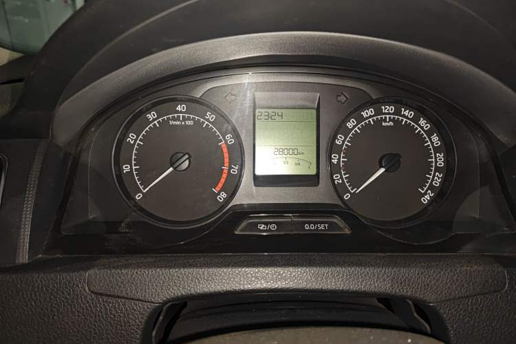 Used Skoda Rapid 2013 1.6L Manual Smart Selection Model Odometer Close Up