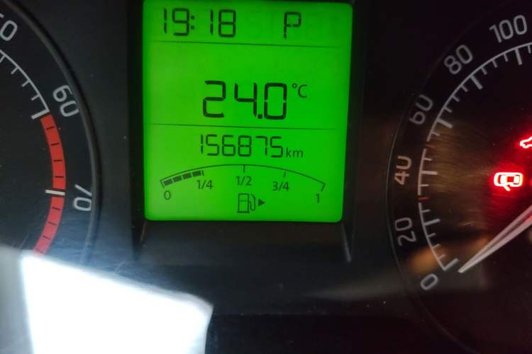 Used Skoda Rapid 2013 1.6L Automatic Smart Selection Model Odometer Close Up