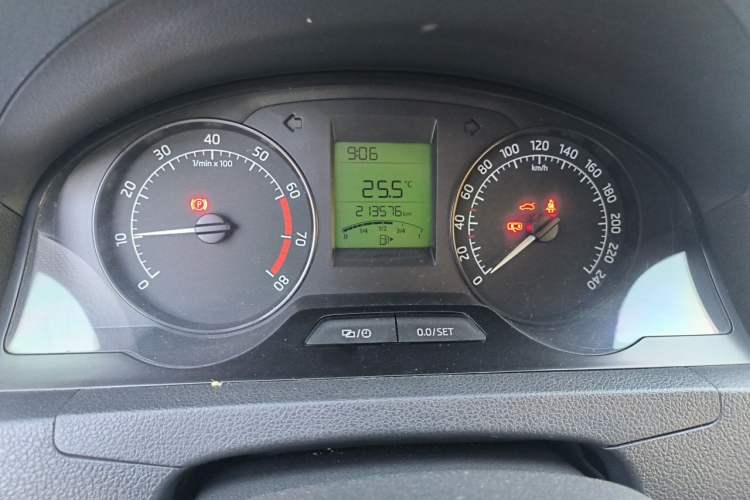 Used Skoda Rapid 2013 1.6L Manual Enjoyment Model Odometer Close Up