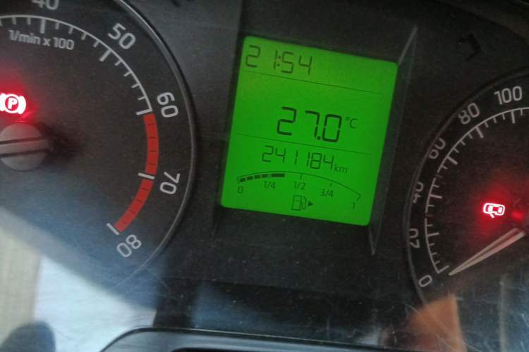 Used Skoda Rapid 2013 1.4L Manual Smart Selection Trim Odometer Close Up