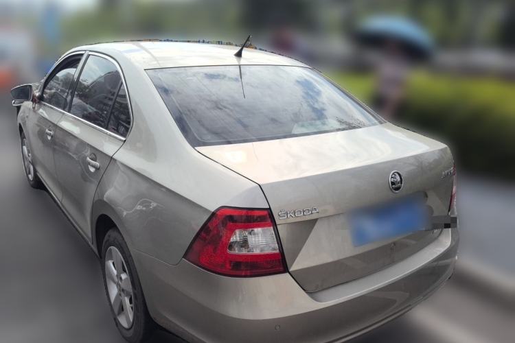 Used Skoda Rapid 2013 1.6L Manual Smart Selection Model Rear Left 45 Deg