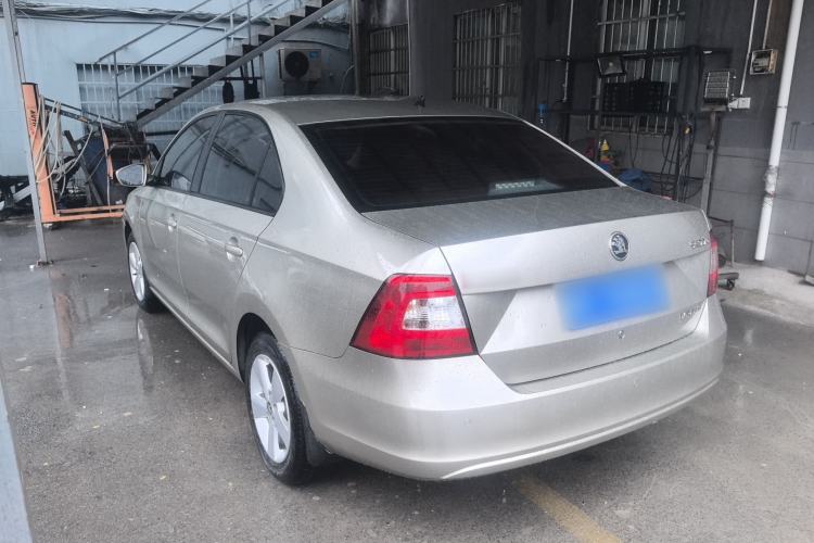 Used Skoda Rapid 2013 1.6L Automatic Smart Selection Model Rear Left 45 Deg