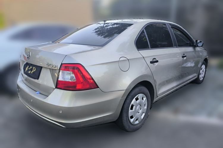Used Skoda Rapid 2013 1.6L Manual Enjoyment Model Rear Right 45 Deg