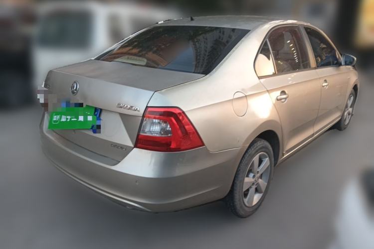 Used Skoda Rapid 2013 1.4L Manual Smart Selection Trim Rear Right 45 Deg