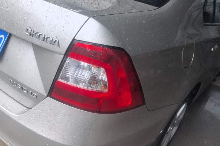 Used Skoda Rapid 2013 1.6L Automatic Smart Selection Model Right Rear Taillight