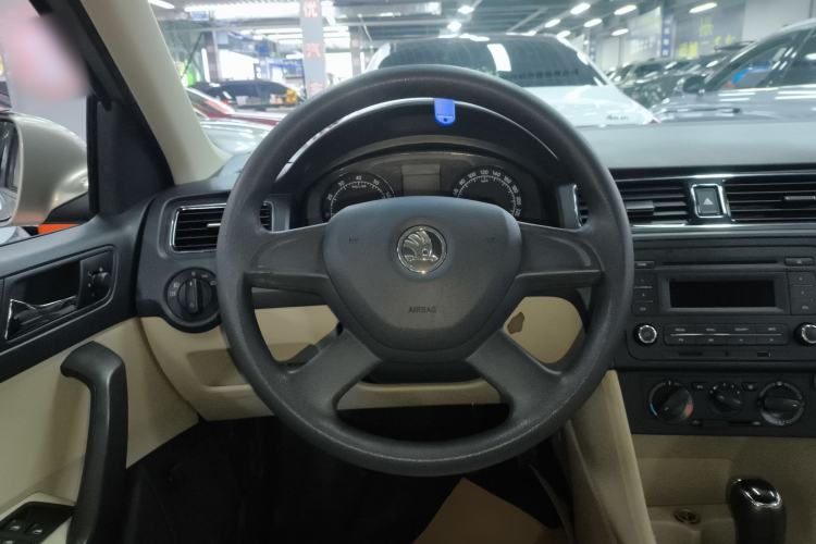 Used Skoda Rapid 2013 1.6L Automatic Smart Selection Model Steering Wheel