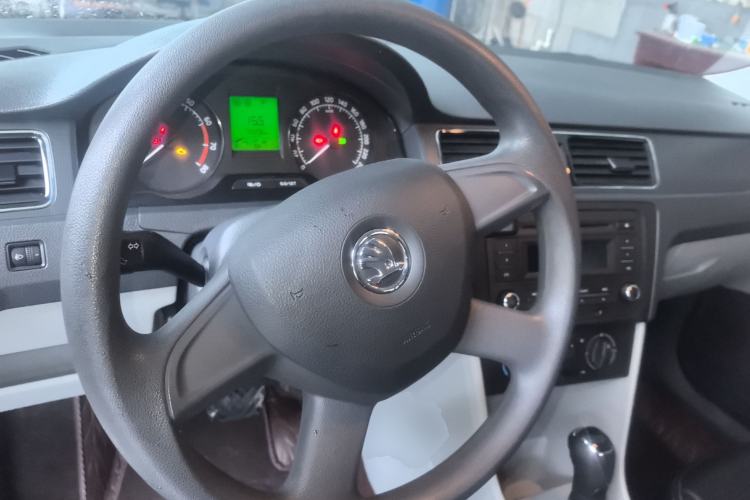 Used Skoda Rapid 2013 1.6L Automatic Smart Selection Model Steering Wheel