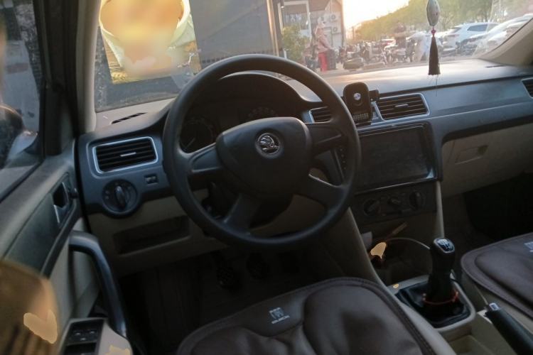 Used Skoda Rapid 2013 1.4L Manual Smart Selection Trim Steering Wheel