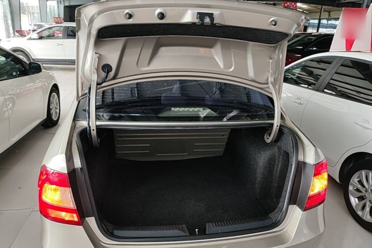 Used Skoda Rapid 2013 1.6L Automatic Smart Selection Model Trunk