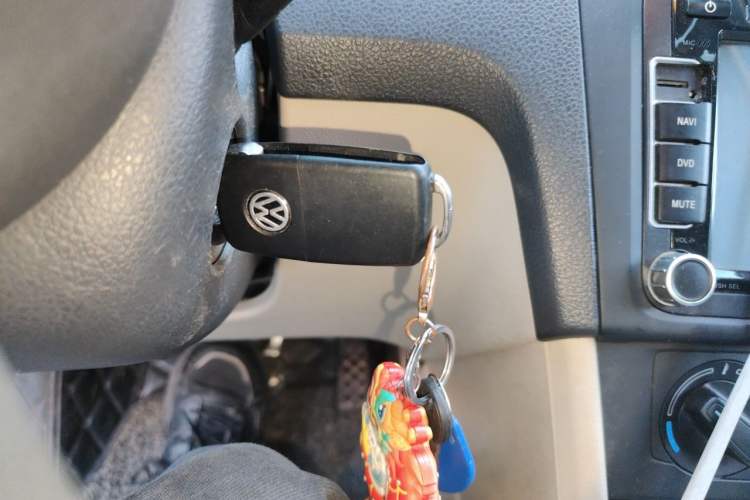 Used Skoda Rapid 2013 1.6L Automatic Smart Selection Model Vehicle Key