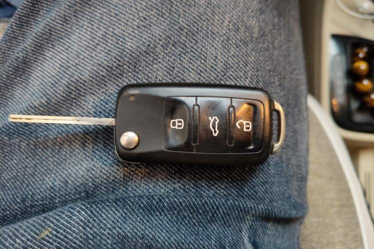 Used Skoda Rapid 2013 1.6L Automatic Smart Selection Model Vehicle Key