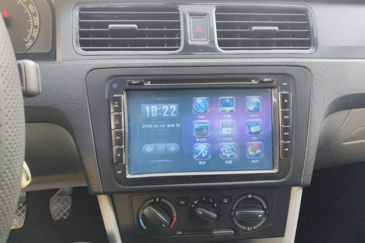 Used Skoda Rapid 2013 1.4L Manual Enjoyment Model Audio And AC Panel