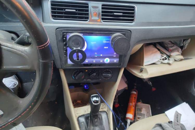 Used Skoda Rapid 2013 1.6L Automatic Smart Selection Model Audio And AC Panel
