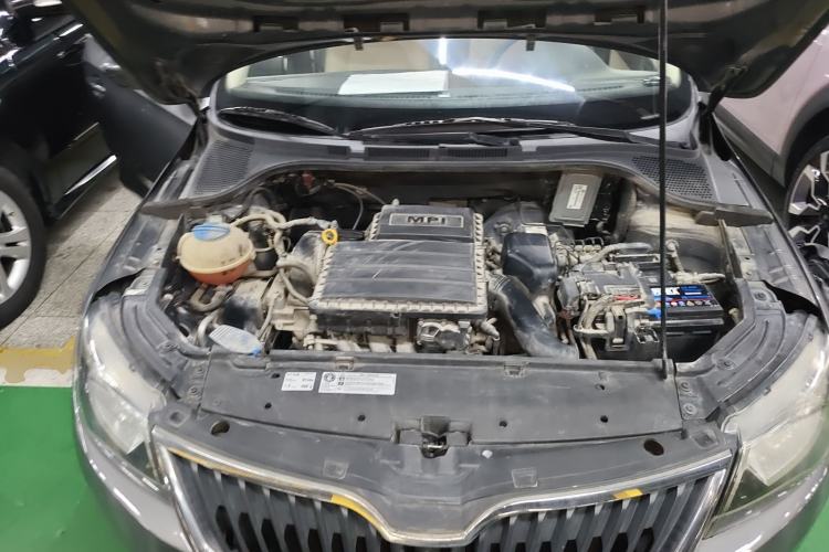 Used Skoda Rapid 2013 1.6L Automatic Smart Selection Model Engine Bay