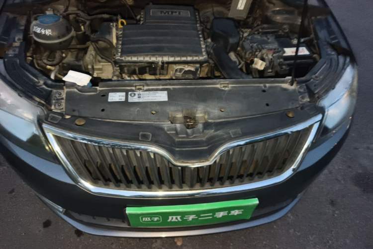 Used Skoda Rapid 2013 1.6L Automatic Smart Selection Model Engine Bay