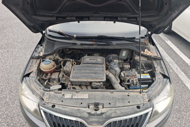 Used Skoda Rapid 2013 1.6L Manual Enjoyment Model Engine Bay