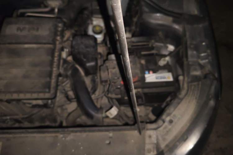 Used Skoda Rapid 2013 1.6L Automatic Smart Selection Model Engine Bay Left