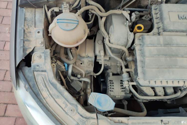 Used Skoda Rapid 2013 1.6L Automatic Smart Selection Model Engine Bay Right