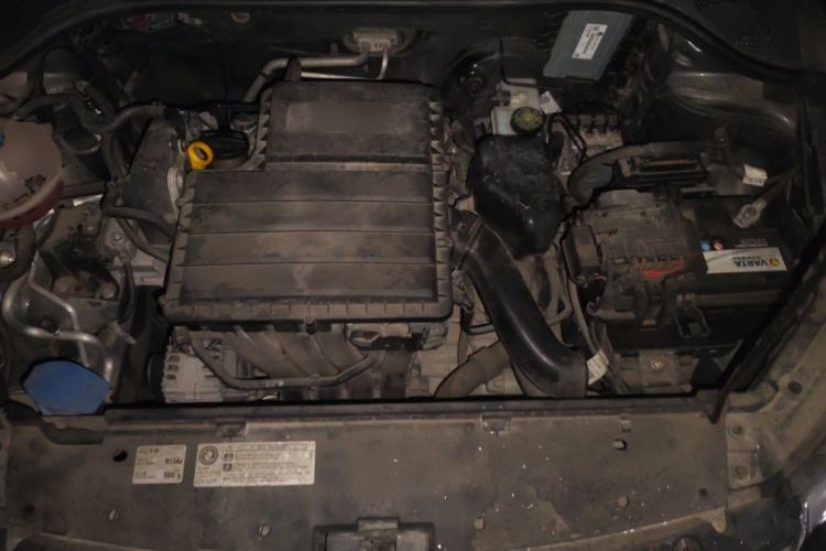 Used Skoda Rapid 2013 1.6L Automatic Smart Selection Model Engine Bay