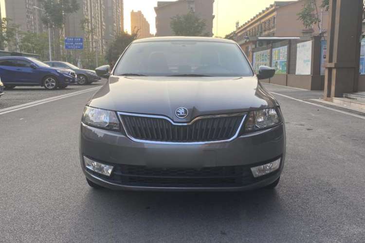 Used Skoda Rapid 2013 1.6L Automatic Smart Selection Model Exterior 1
